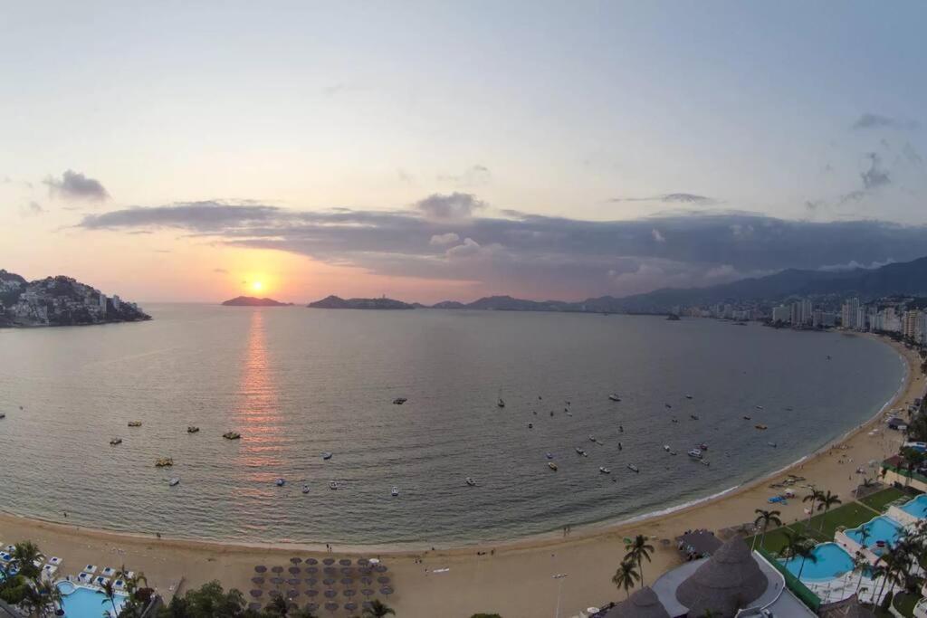 Luxury Apartment In Front Of Acapulco Beach Exterior foto